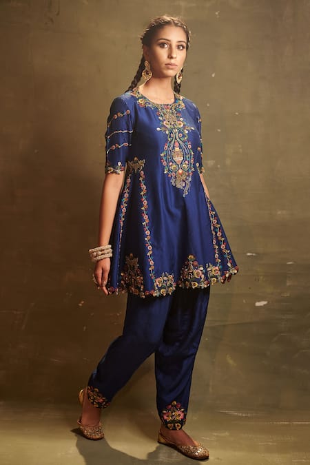 Aman Takyar Blue Dupion Silk Round Embroidered Kurta And Dhoti Pant  
