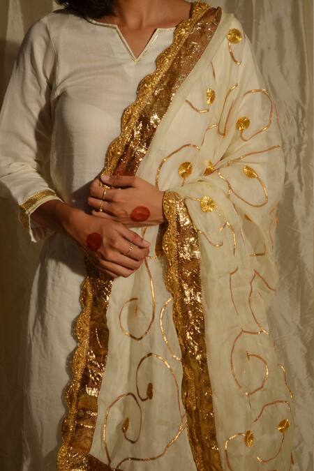 Buy Studio Malang White Organza Gota Patti, Embroidery Hand Dupatta Online at Aza Fashions Buy_Studio Malang_White Organza Gota Patti, Embroidery Hand Dupatta_Online_at_Aza_Fashions