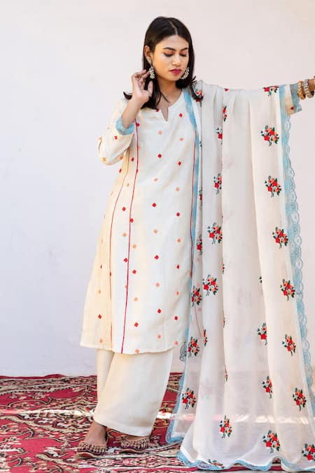 Buy_Gulabo Jaipur_White Dupatta Organza, Kurta And Pant Raw Silk Floral Amaira Embroidered Set _Online_at_Aza_Fashions