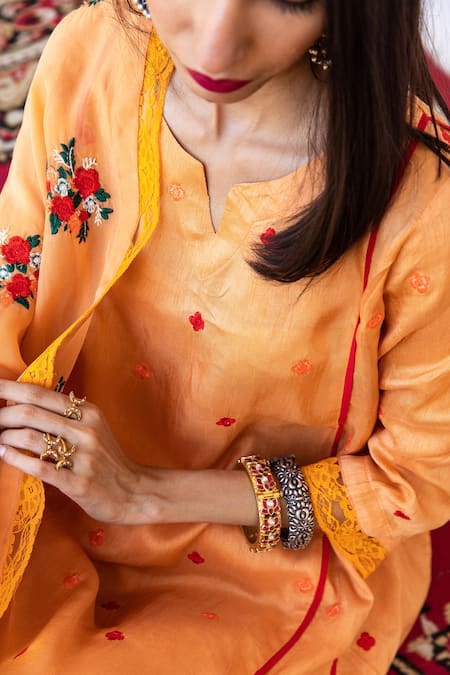 Gulabo Jaipur_Orange Dupatta Organza, Kurta And Pant Raw Silk Floral Amaira Embroidered Set _at_Aza_Fashions