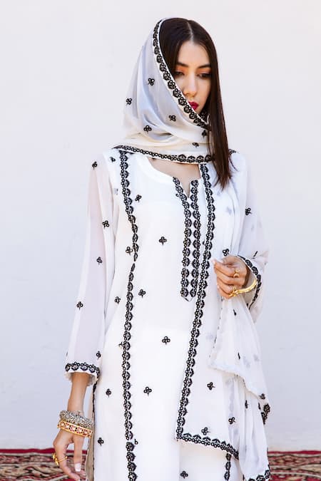 Shop_Gulabo Jaipur_White Kurta And Dupatta Georgette, Pant Cotton Floral Jhalak Embroidered Set _Online_at_Aza_Fashions