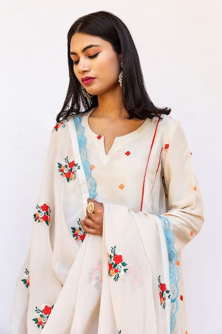 Shop_Gulabo Jaipur_White Dupatta Organza, Kurta And Pant Raw Silk Floral Amaira Embroidered Set _Online_at_Aza_Fashions