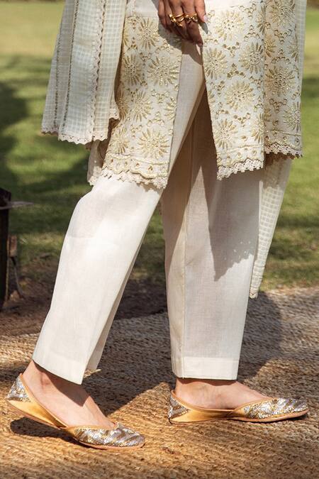 Gulabo Jaipur Off White Dupatta Doriya, Kurta And Pant Cotton Floral Kiara Cutwork Set at Aza Fashions Gulabo Jaipur_Off White Dupatta Doriya, Kurta And Pant Cotton Floral Kiara Cutwork Set_at_Aza_Fashions