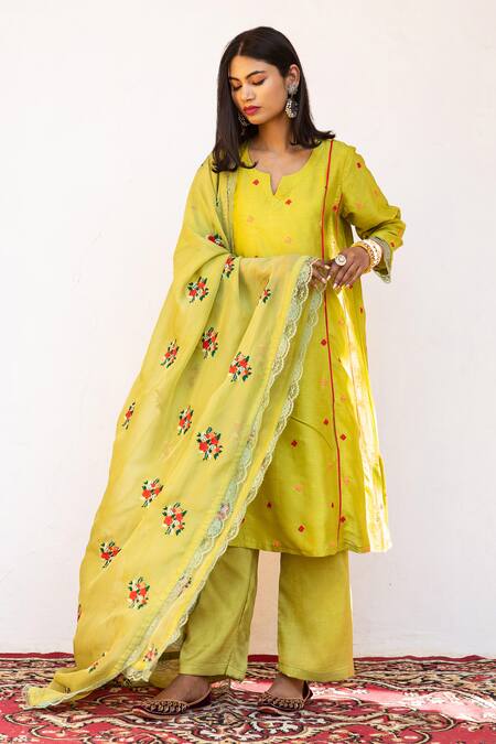 Buy_Gulabo Jaipur_Green Dupatta Organza, Kurta And Pant Raw Silk Floral Amaira Embroidered Set _Online_at_Aza_Fashions