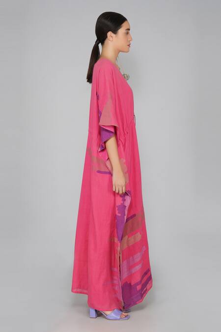 Buy Yavi Pink Cotton Jamdani Round Dress Online at Aza Fashions Buy_Yavi_Pink Cotton Jamdani Round Dress _Online_at_Aza_Fashions