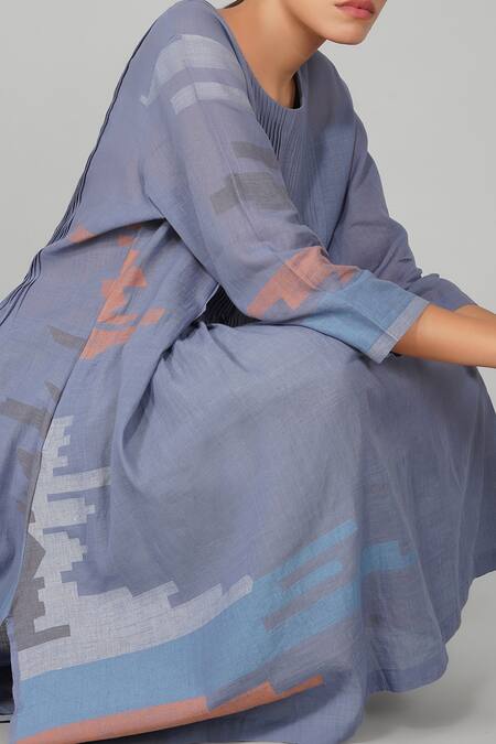 Shop Yavi Blue Cotton Jamdani Round Tunic Online at Aza Fashions Shop_Yavi_Blue Cotton Jamdani Round Tunic _Online_at_Aza_Fashions