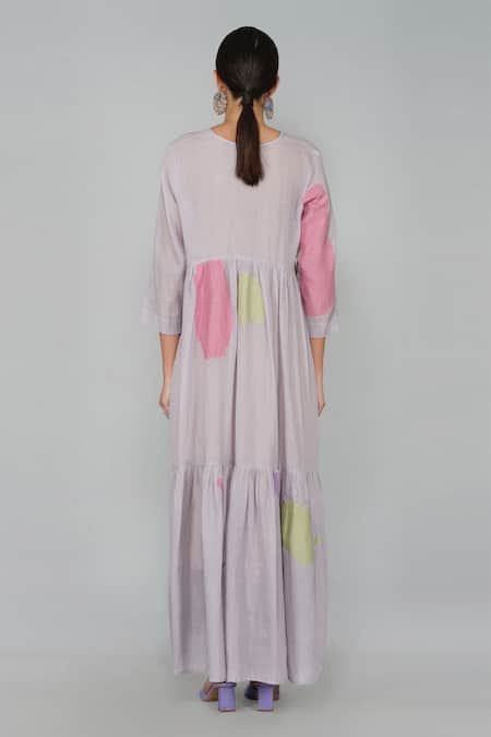 Shop Yavi Grey Cotton Jamdani V Neck Dress at Aza Fashions Shop_Yavi_Grey Cotton Jamdani V Neck Dress _at_Aza_Fashions