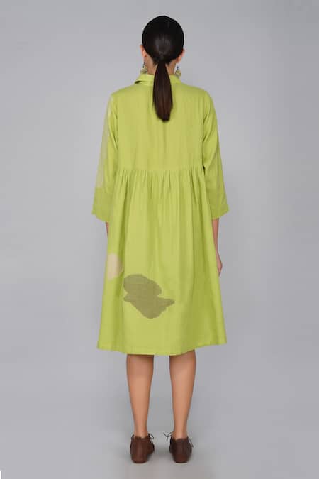 Shop Yavi Green Cotton Jamdani Shirt Collar Dress at Aza Fashions Shop_Yavi_Green Cotton Jamdani Shirt Collar Dress _at_Aza_Fashions