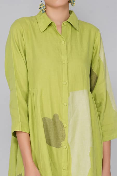Yavi Green Cotton Jamdani Shirt Collar Dress at Aza Fashions Yavi_Green Cotton Jamdani Shirt Collar Dress _at_Aza_Fashions
