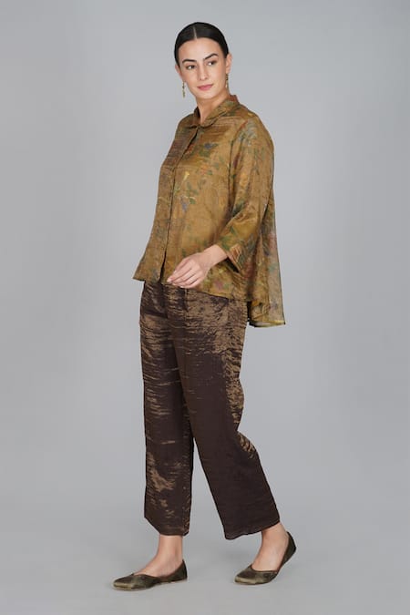 Buy_Yavi_Gold Handwoven Zari Shirt Collar Floral Motif_Online_at_Aza_Fashions