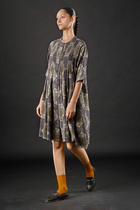 Buy Yavi Grey Cotton Silk Kaleidoscopic Tile Round Thea Printed Dress Online at Aza Fashions Buy_Yavi_Grey Cotton Silk Kaleidoscopic Tile Round Thea Printed Dress _Online_at_Aza_Fashions