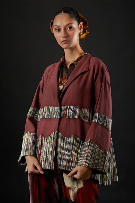 Shop Yavi Maroon 100% Canvas Flap Collar Aveline Jacket Online at Aza Fashions Shop_Yavi_Maroon 100% Canvas Flap Collar Aveline Jacket _Online_at_Aza_Fashions