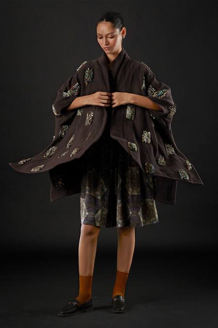 Yavi Brown 100% Cotton Slub Collared Neck Yardley Embroidered Jacket Online at Aza Fashions Yavi_Brown 100% Cotton Slub Collared Neck Yardley Embroidered Jacket _Online_at_Aza_Fashions