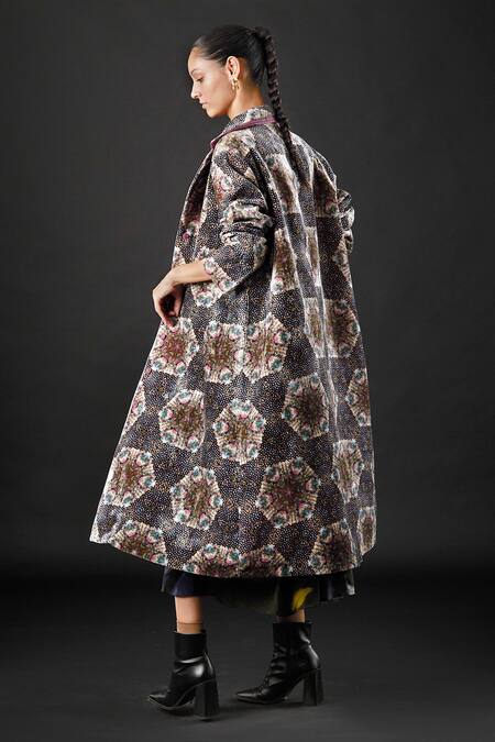 Buy Yavi Grey 100% Silk Velvet Kaleidoscopic Block Collared Yami Geometric Print Jacket Online at Aza Fashions Buy_Yavi_Grey 100% Silk Velvet Kaleidoscopic Block Collared Yami Geometric Print Jacket _Online_at_Aza_Fashions