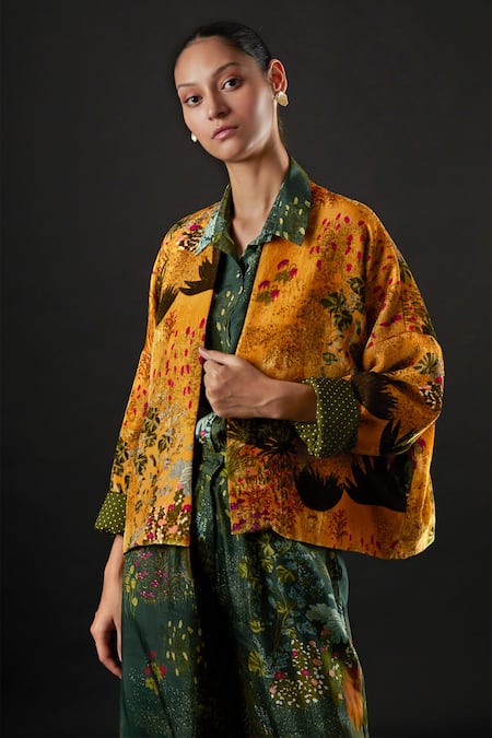 Yavi Yellow 100% Silk Velvet Floral Print Open Kaila Kimono Jacket Online at Aza Fashions Yavi_Yellow 100% Silk Velvet Floral Print Open Kaila Kimono Jacket _Online_at_Aza_Fashions
