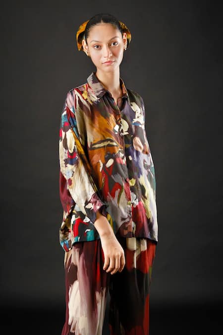 Yavi Multi Color 100% Silk Strokes Spread Collar Mei Shirt Online at Aza Fashions Yavi_Multi Color 100% Silk Strokes Spread Collar Mei Shirt _Online_at_Aza_Fashions