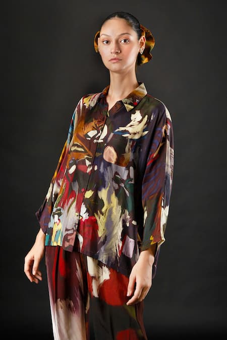 Buy Yavi Multi Color 100% Silk Strokes Spread Collar Mei Shirt Online at Aza Fashions Buy_Yavi_Multi Color 100% Silk Strokes Spread Collar Mei Shirt _Online_at_Aza_Fashions