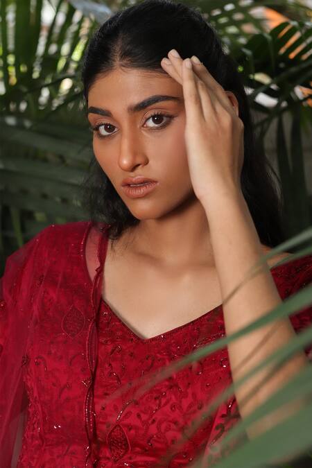 Shloka Sudhakar_Maroon Soft Silk Satin V Neck Lehenga And Embroidered Blouse Set _at_Aza_Fashions
