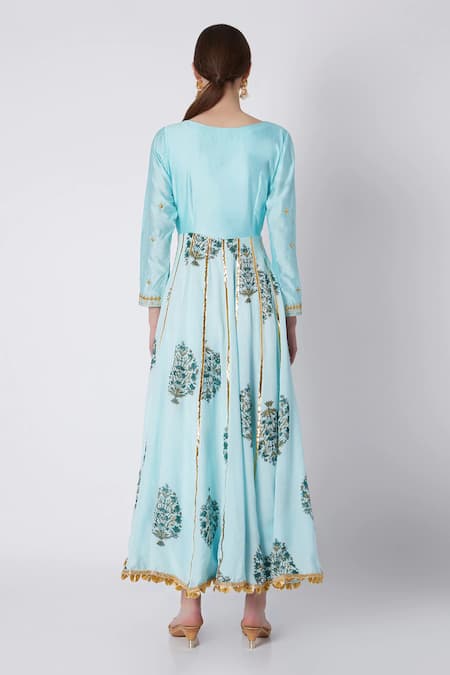 Shop Yuvraani Jaipur Blue Muslin Round Block Print Anarkali at Aza Fashions Shop_Yuvraani Jaipur_Blue Muslin Round Block Print Anarkali _at_Aza_Fashions