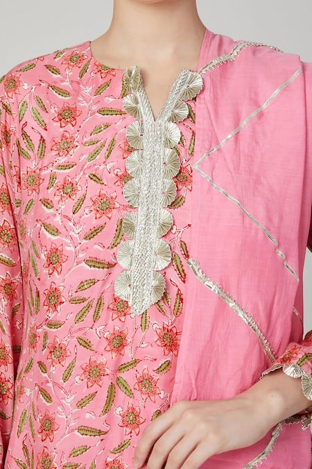 Buy Yuvraani Jaipur Pink Lining Shantoon Round Hand Block Print Kurta Set Online at Aza Fashions Buy_Yuvraani Jaipur_Pink Lining Shantoon Round Hand Block Print Kurta Set _Online_at_Aza_Fashions