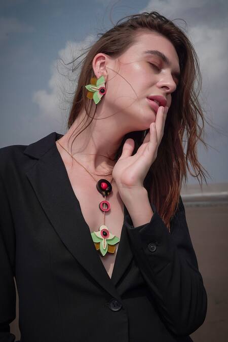 The YV Brand By Yashvi Vanani_Green Bead The Daffodil Bud Stud Earrings_Online_at_Aza_Fashions