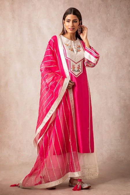 Ajiesh Oberoi Chanderi Kurta Set 