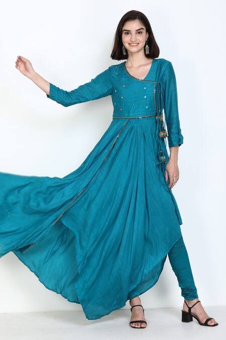 Shop Zariya The Label Blue Slub Muslin Thread And Mirror V Neck Asymmetric Angarakha Kurta Churidar Set Online at Aza Fashions Shop_Zariya The Label_Blue Slub Muslin Thread And Mirror V Neck Asymmetric Angarakha Kurta Churidar Set _Online_at_Aza_Fashions