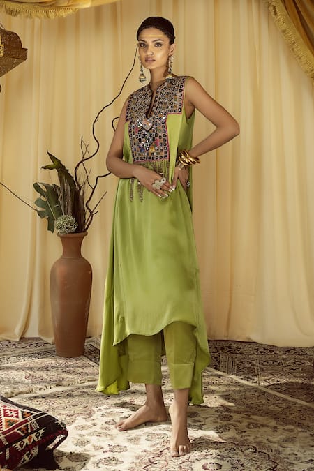 Shop Zariya The Label Green Modal Satin Thread And Mirror Notched Asymmetric Kurta & Pant Set at Aza Fashions Shop_Zariya The Label_Green Modal Satin Thread And Mirror Notched Asymmetric Kurta & Pant Set _at_Aza_Fashions