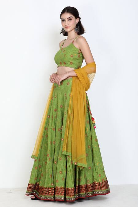 Buy Zariya The Label Green Pure Cotton Thread And Mirror Round Floral Embroidered Lehenga Set Online at Aza Fashions Buy_Zariya The Label_Green Pure Cotton Thread And Mirror Round Floral Embroidered Lehenga Set _Online_at_Aza_Fashions