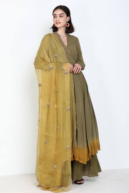 Zariya The Label Green Georgette Thread And Beads V Neck Ombre Angarkha Kurta Skirt Set Online at Aza Fashions Zariya The Label_Green Georgette Thread And Beads V Neck Ombre Angarkha Kurta Skirt Set _Online_at_Aza_Fashions