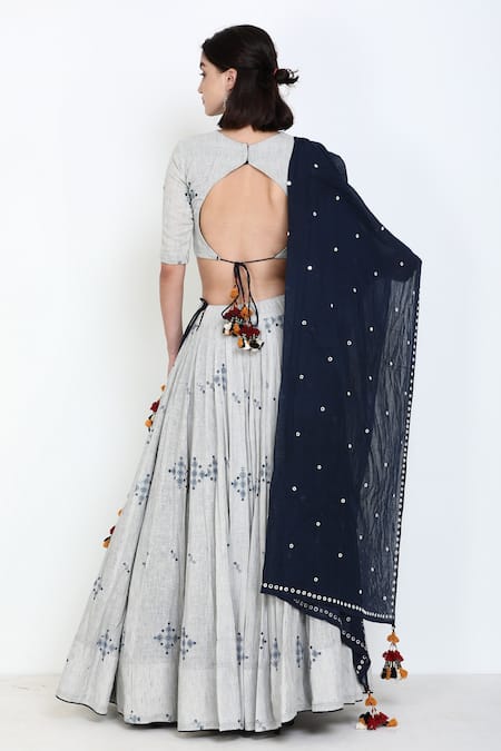 Zariya The Label Embroidered Lehenga Set 