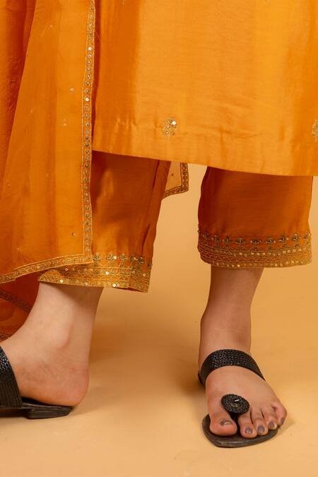 Ikshita Choudhary_Yellow Chanderi Silk Floral, Sequins Round Embroidered Kurta And Pant Set_at_Aza_Fashions