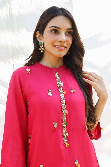 Pairaahan Fuchsia Kurta Silk Embroidery Beads High Neck And Pant Set at Aza Fashions Pairaahan_Fuchsia Kurta Silk Embroidery Beads High Neck And Pant Set_at_Aza_Fashions