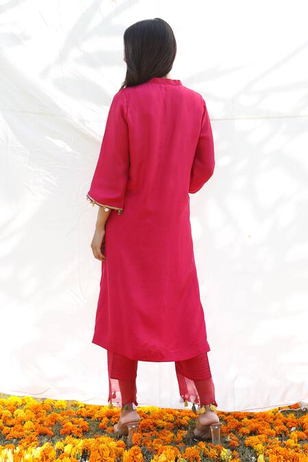 Shop Pairaahan Fuchsia Kurta Silk Embroidery Beads High Neck And Pant Set at Aza Fashions Shop_Pairaahan_Fuchsia Kurta Silk Embroidery Beads High Neck And Pant Set_at_Aza_Fashions