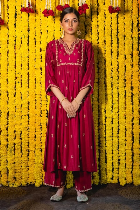 Label Niti Bothra Embroidered Kurta Palazzo Set 