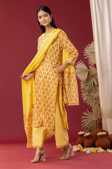 Buy Abbaran Yellow Cotton Embroidery, Gota Patti Split V-neck Block Print Kurta Palazzo Set Online at Aza Fashions Buy_Abbaran_Yellow Cotton Embroidery, Gota Patti Split V-neck Block Print Kurta Palazzo Set _Online_at_Aza_Fashions