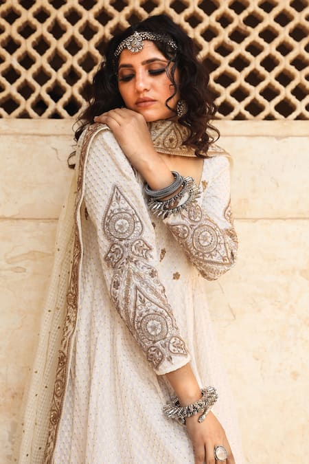 Gulabo Jaipur_White Cotton Kasab, Dabka Work, Zardozi Scoop Zohra Embroidered Anarkali Set _at_Aza_Fashions