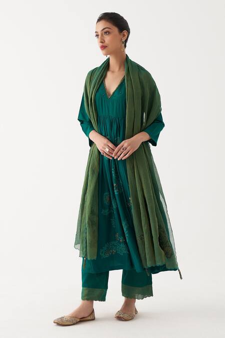 Rhua_Green Dupatta Tissue Chanderi, Kurta Habutai Silk, Pant Zoya Embroidered Set _Online_at_Aza_Fashions