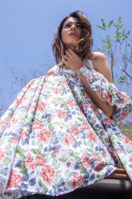 Shop_Pasha India_White Linen Floral Print Round Pre-draped Saree With Blouse_Online_at_Aza_Fashions