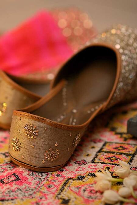 Coral Haze_Gold Sequin And Bead Work Zuri Embroidered Juttis _Online_at_Aza_Fashions