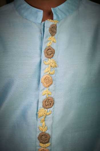 Blue FLORAL EMBROIDERED KURTA SET main image 0