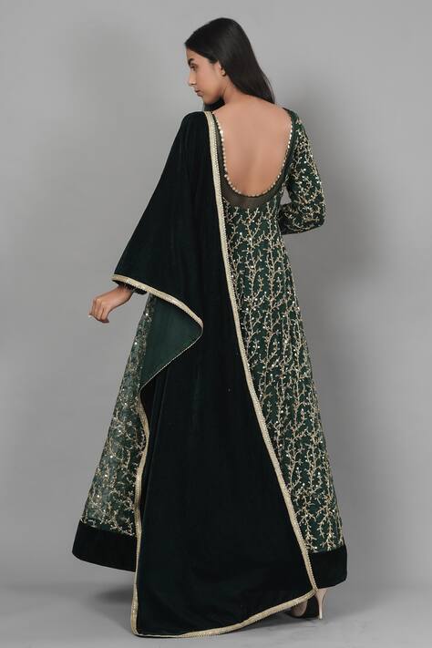 gown with velvet dupatta