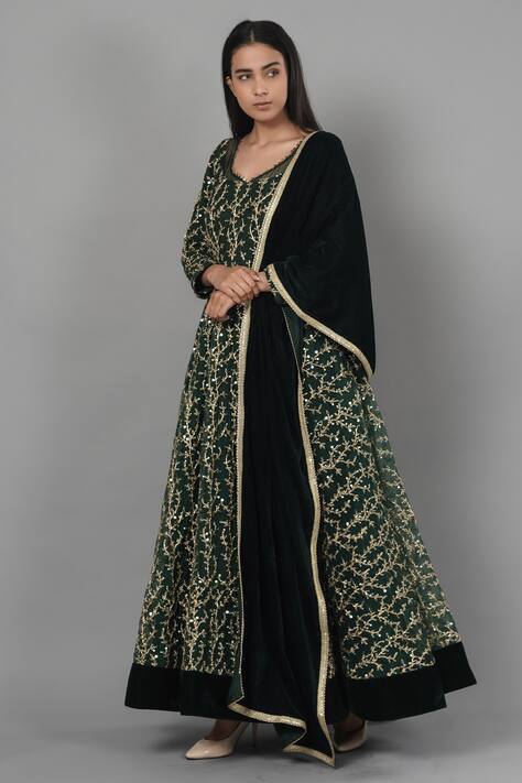 gown with velvet dupatta