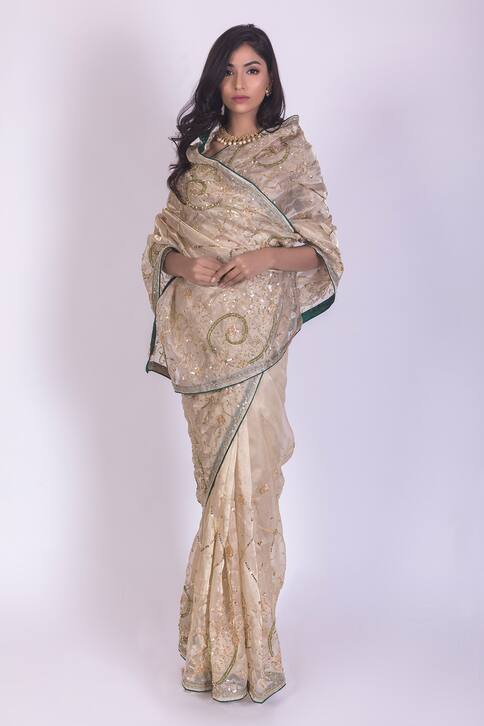 Embroidered Saree With Unstitched Blouse Piece