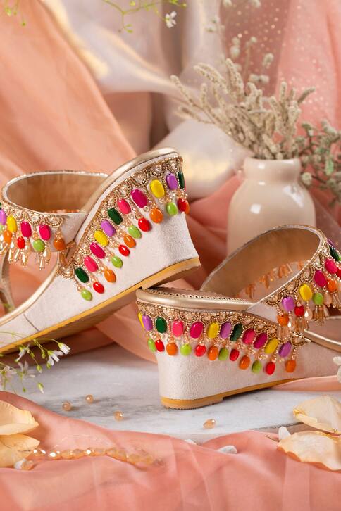 kolhapuri wedges myntra