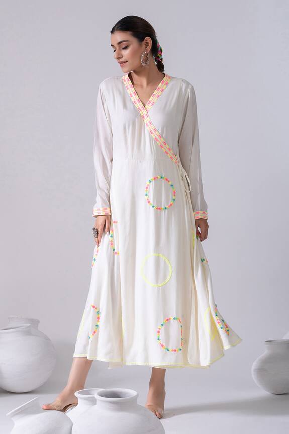 Kacha Tanka Thread Embroidered Overlap Dress