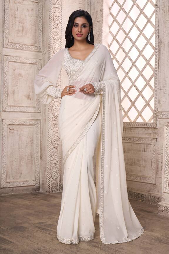 Ariyana Couture Border Embroidered Saree With Bishop Sleeve Blouse