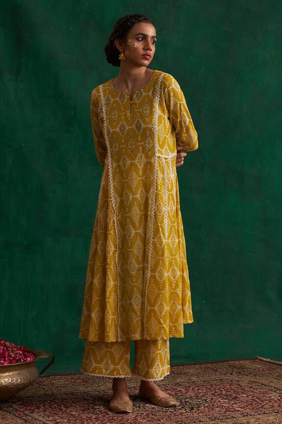Rekha Agra Moroccan Block Print Kurta & Pant Set