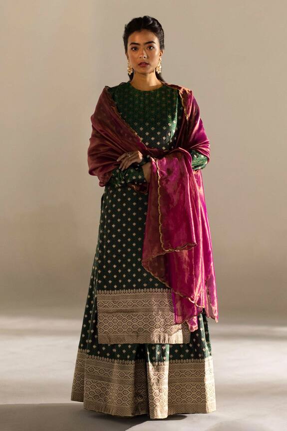 Mimamsaa Iro Organza Silk Scallop Dupatta