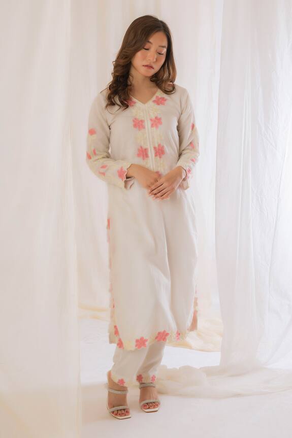 Vaani Beswal Placket Embroidered Kurta And Pant Set